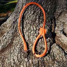 Load image into Gallery viewer, Luxe Vegan Leather Leash