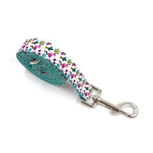 Load image into Gallery viewer, Flamingo Adventures Dog Collar, Bowtie and Leash Set - Petponia